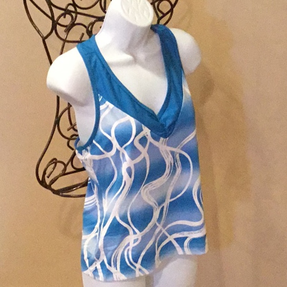 WORKOUT TOP - Picture 4 of 7